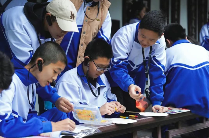 护国宝探蜀韵 品巴蜀解匠心 ——北京十二中科丰校区初一年级成都研学纪实